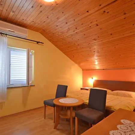 בית הארחה Daniela ברודאריצה