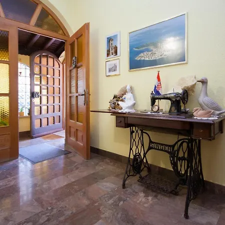 Daniela Casa de hóspedes Brodarica (Sibenik-Knin)