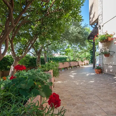 招待所 Daniela 3*