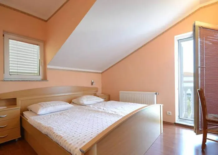 Daniela בית הארחה ברודאריצה