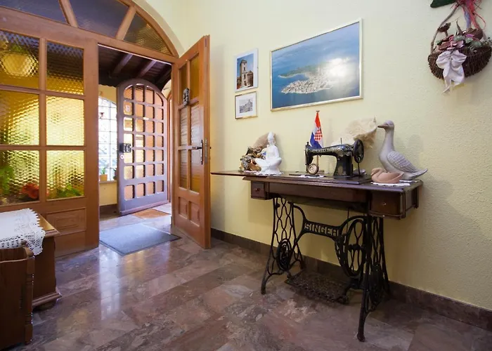 Daniela בית הארחה ברודאריצה