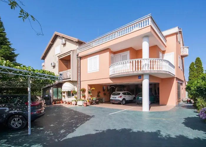 Daniela בית הארחה ברודאריצה